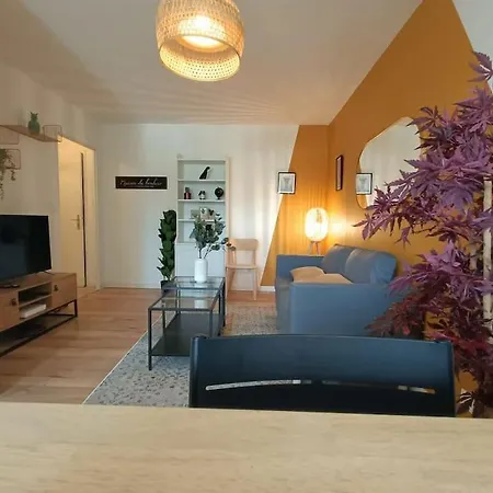 Le Yellow Corner - Place Ney Angers Extérieur photo