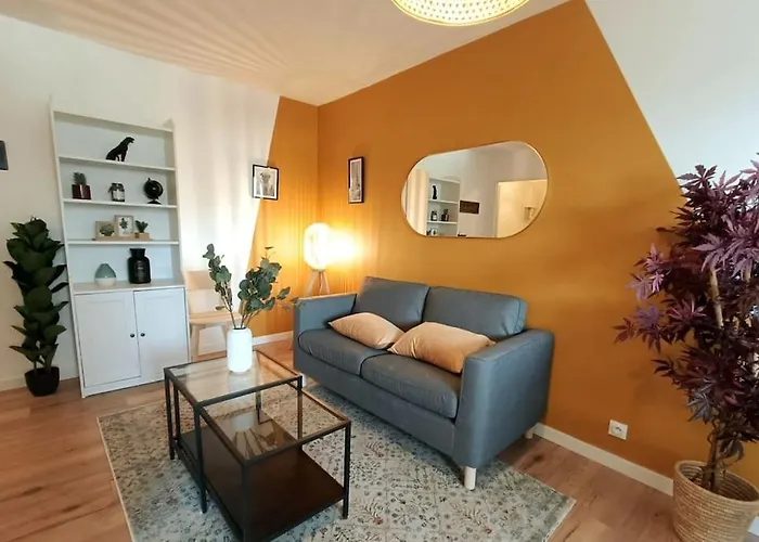 Le Yellow Corner - Place Ney